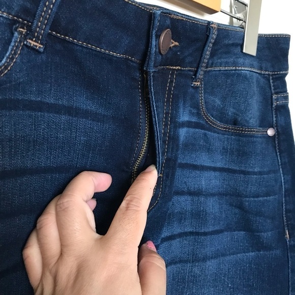 Jordache - Women’s Denim Mini Skirt with Pockets. Size: 4 - Picture 7 of 12